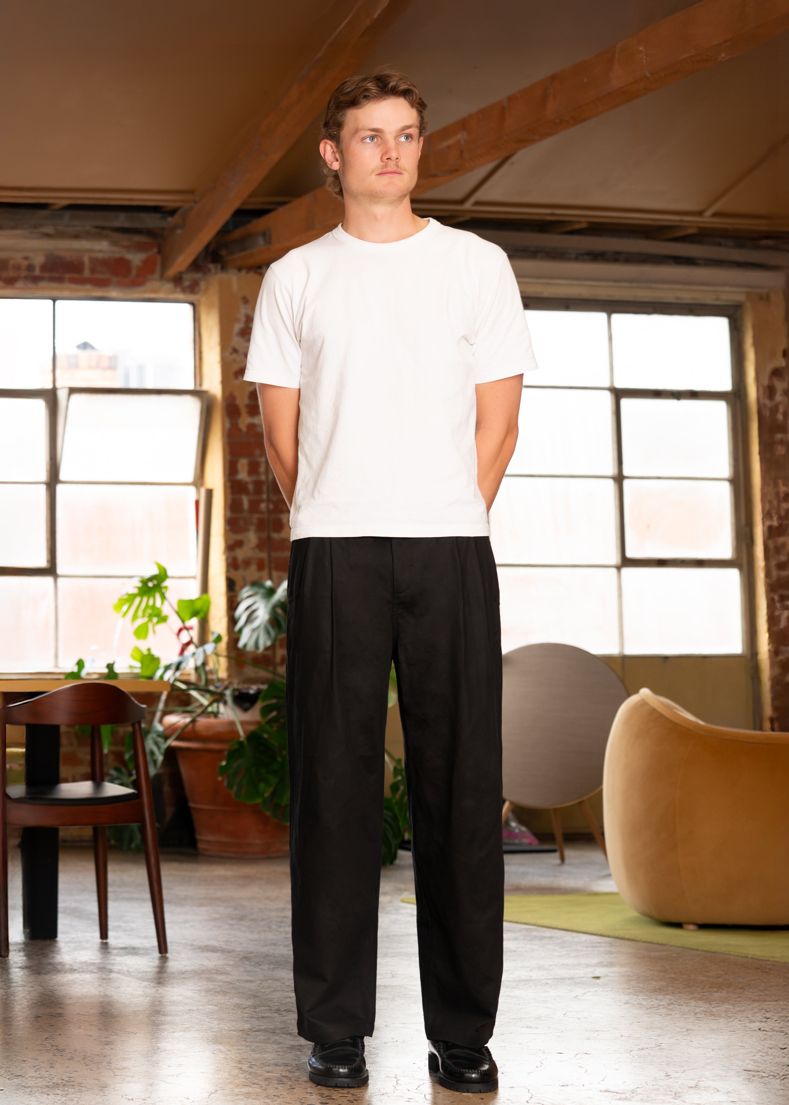 Wide Leg Pleated Trouser