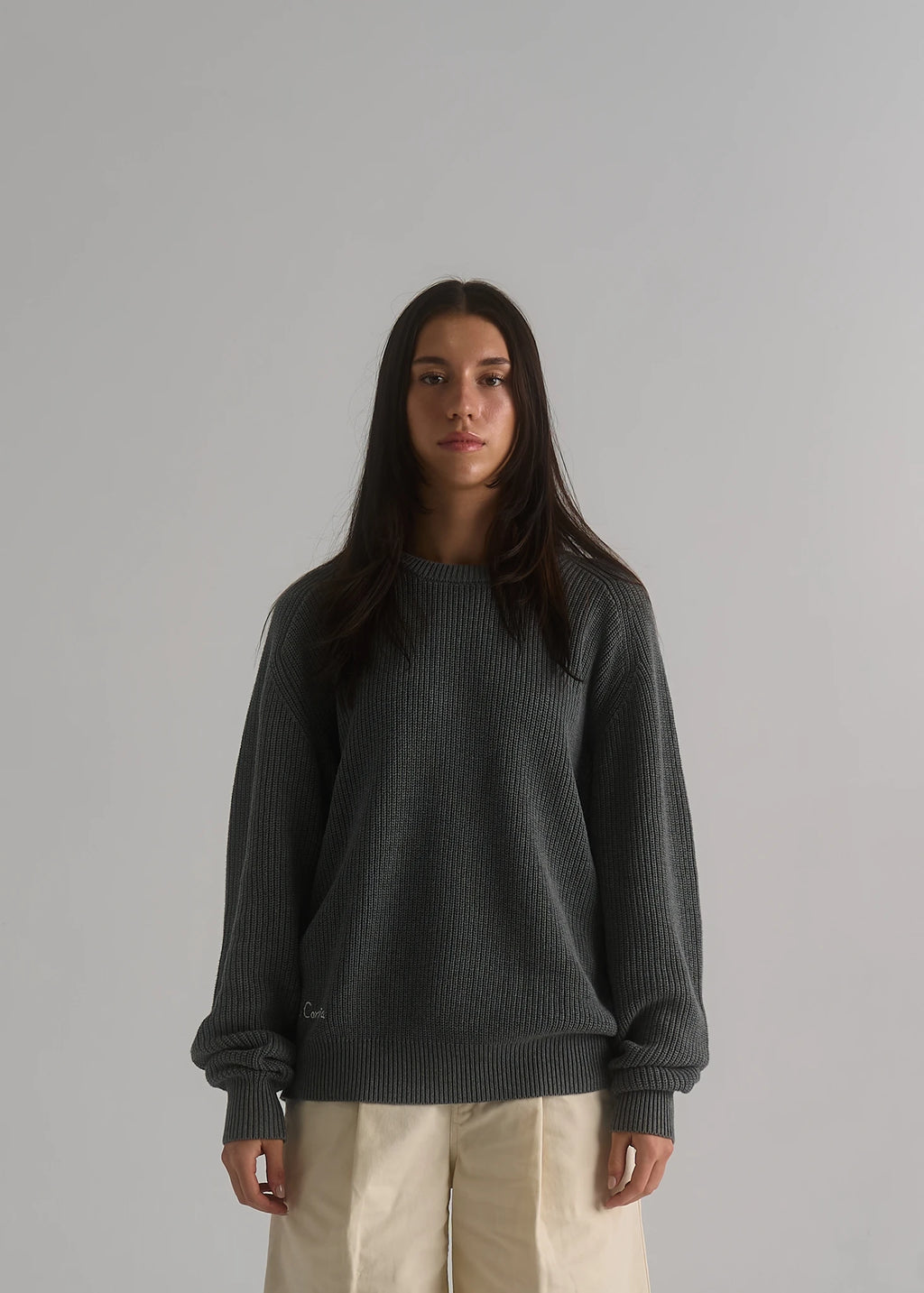 La Corsia Cotton Fisherman Sweater in grey marle, studio model shot