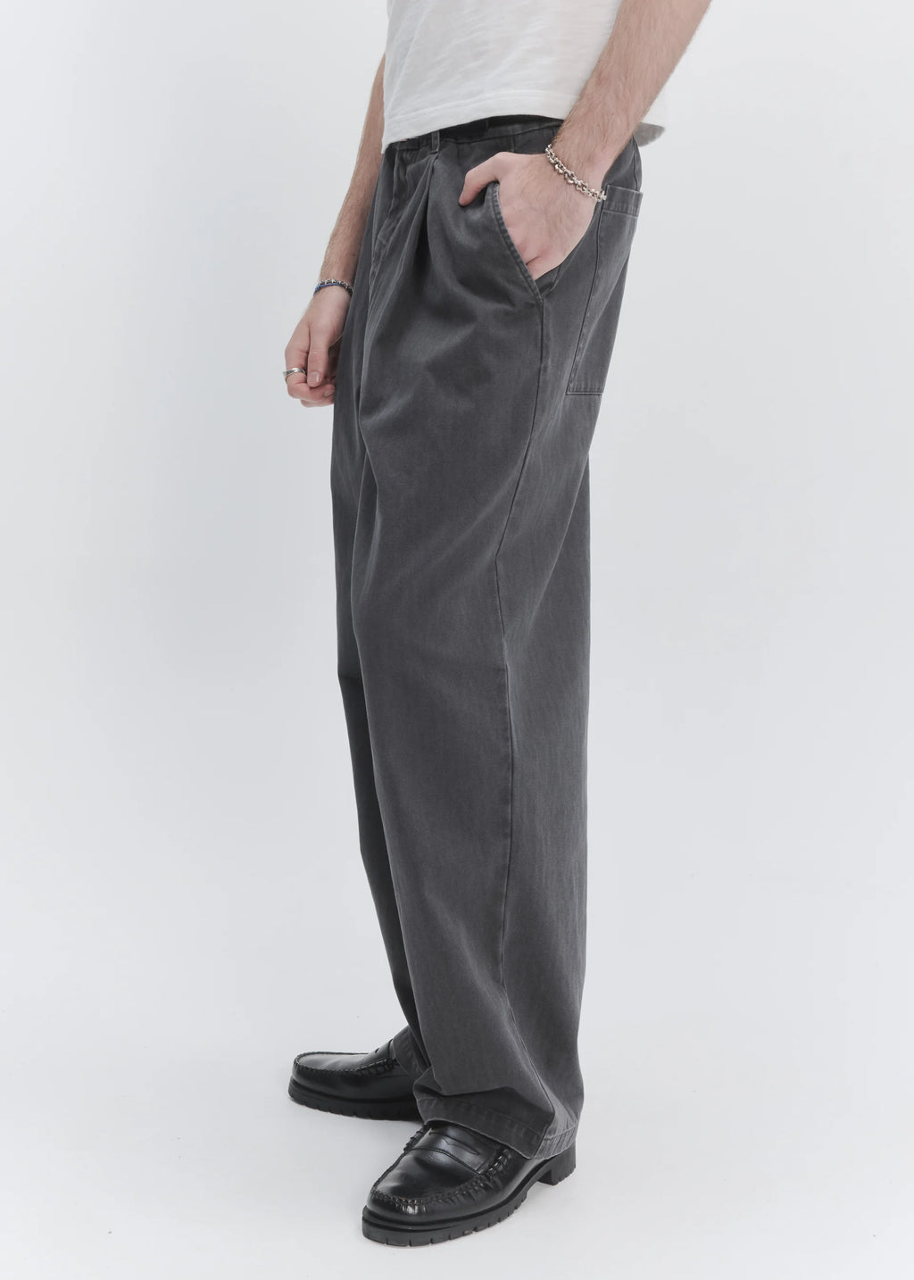 Wide Leg Pleated Trouser